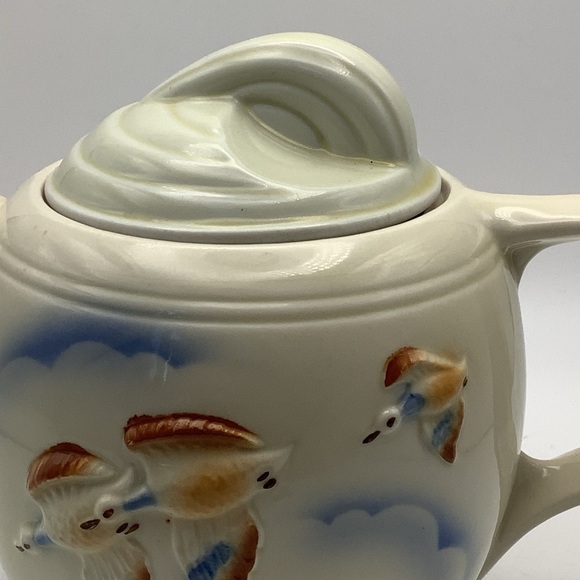 Vintage Porcelier Vitreous China Hand Decorated Flying Duck Teapot - Picture 3 of 11